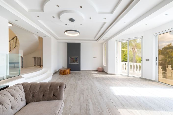 Image No.4-5 Bed House for sale
