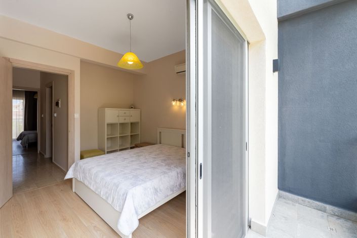 Image No.15-2 Bed House for sale