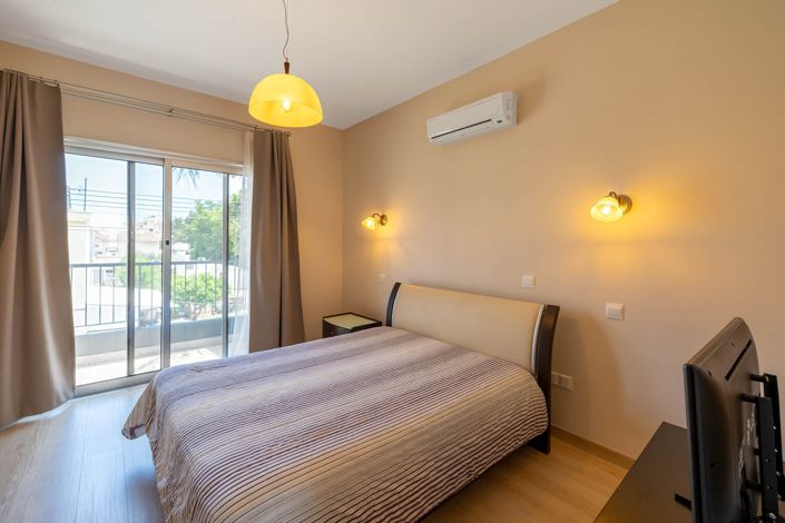 Image No.19-2 Bed House for sale