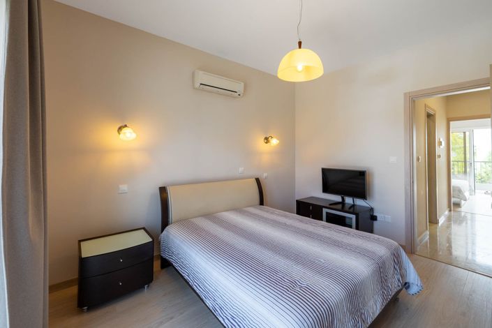 Image No.20-2 Bed Apartment for sale