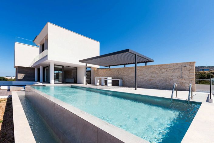 Image No.3-4 Bed House for sale