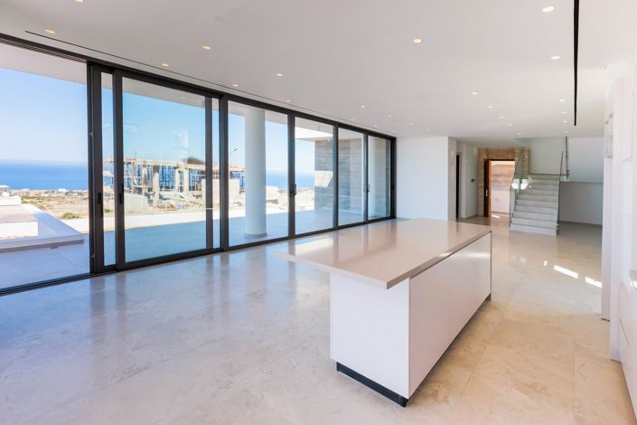Image No.9-4 Bed House for sale