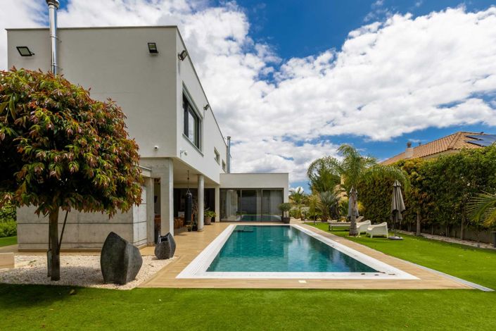 Image No.29-4 Bed House for sale