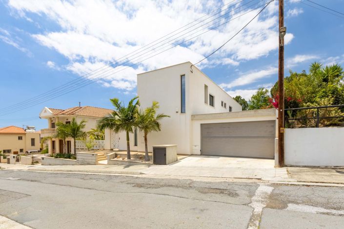 Image No.30-4 Bed House for sale