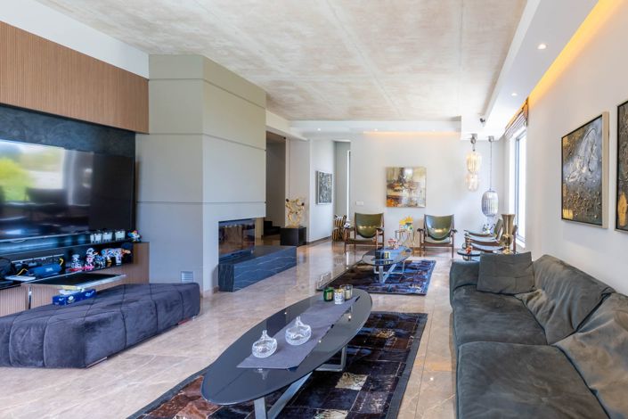 Image No.6-4 Bed House for sale