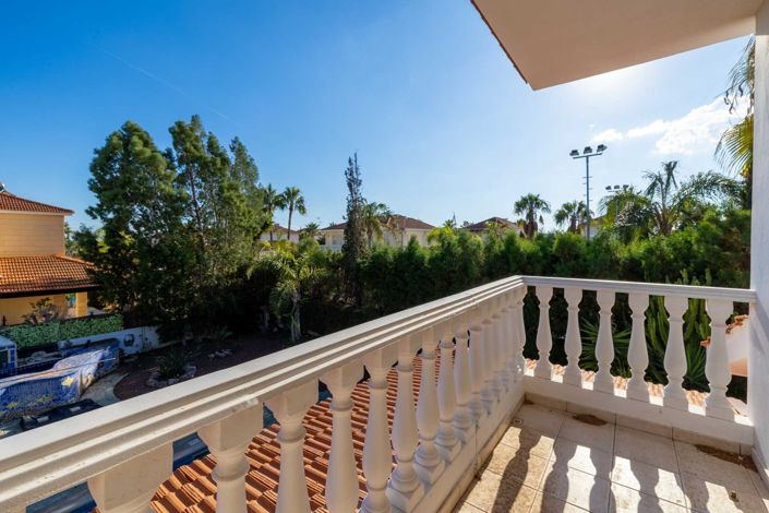 Image No.19-3 Bed House for sale