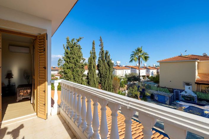 Image No.20-3 Bed House for sale