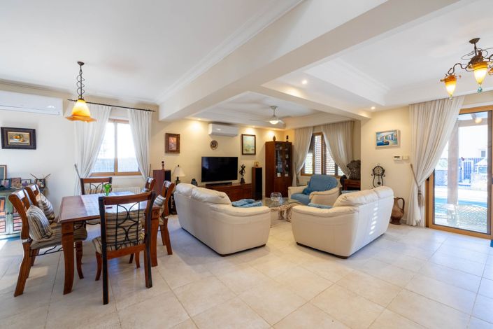 Image No.4-3 Bed House for sale