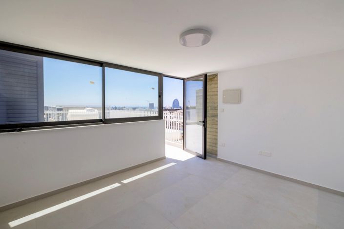 Image No.21-3 Bed Penthouse for sale