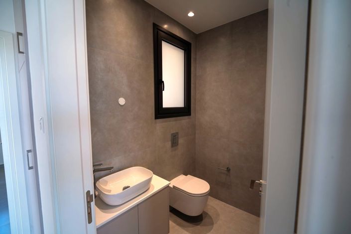 Image No.11-2 Bed Apartment for sale