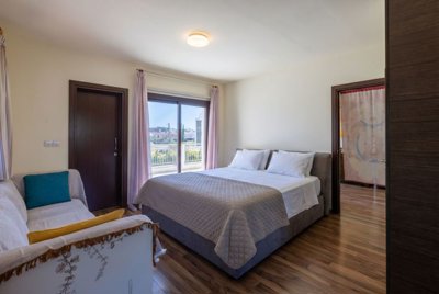 3d4959e4-a8f7-4495-97f2-6b6db60f2c67