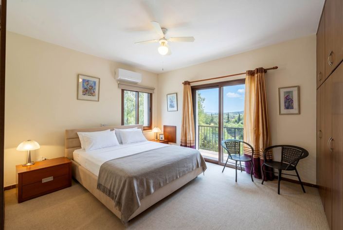 Image No.16-5 Bed House for sale