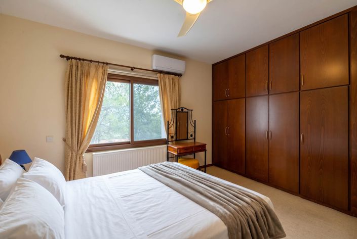 Image No.22-5 Bed House for sale