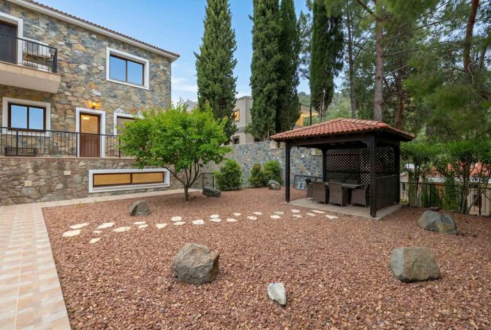Image No.28-5 Bed House for sale