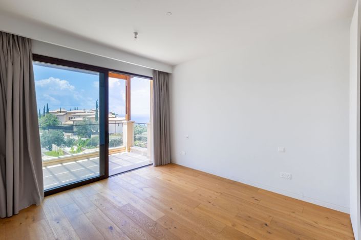 Image No.12-3 Bed House for sale