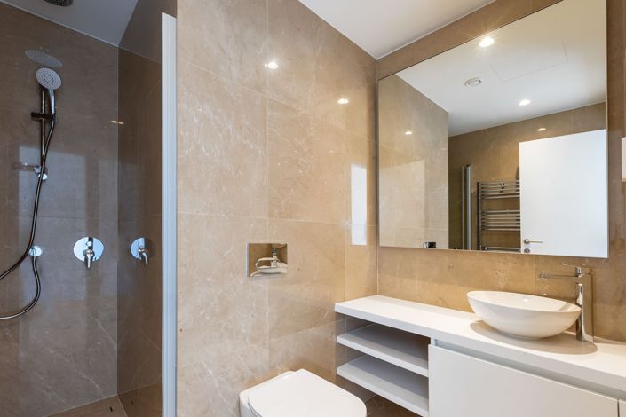 Image No.14-3 Bed House for sale