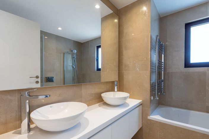 Image No.9-3 Bed House for sale