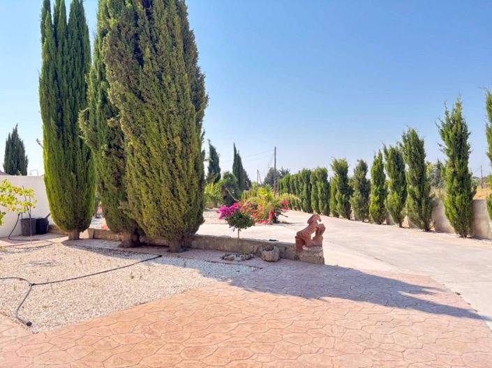Image No.17-5 Bed House for sale