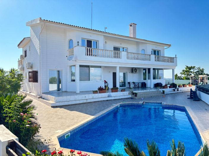 Image No.2-5 Bed House for sale