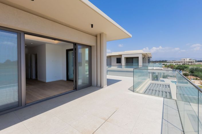 Image No.22-5 Bed House for sale