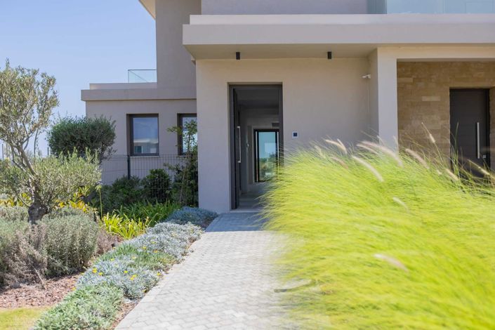 Image No.30-5 Bed House for sale