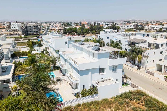 Image No.27-4 Bed House for sale