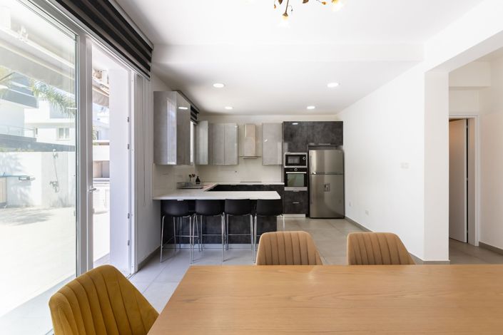 Image No.5-4 Bed House for sale