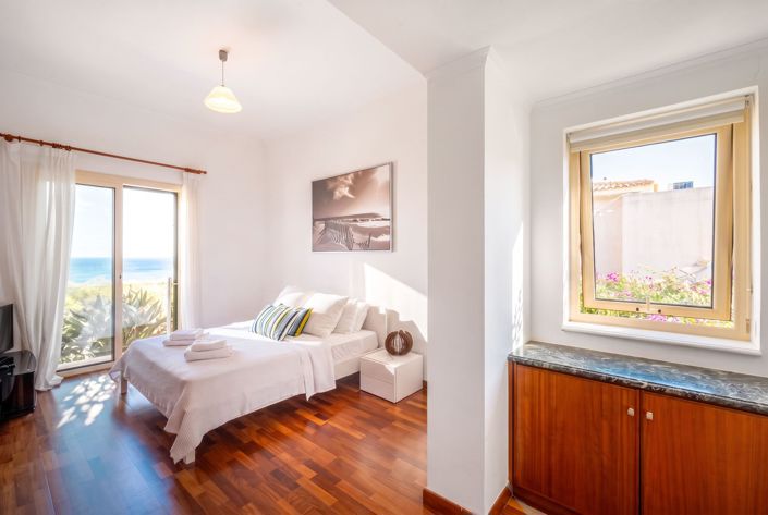 Image No.15-3 Bed House for sale
