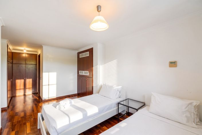 Image No.20-3 Bed House for sale