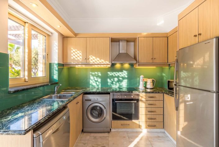 Image No.9-3 Bed House for sale