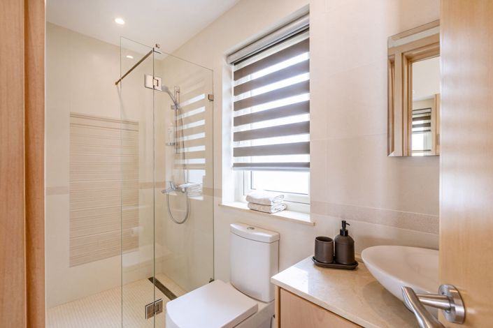 Image No.17-5 Bed House for sale