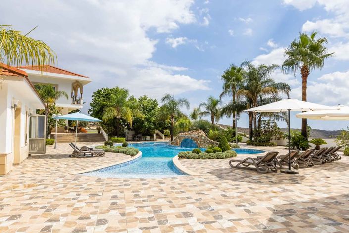 Image No.26-5 Bed House for sale