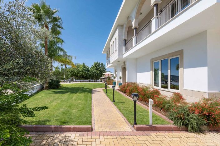 Image No.27-5 Bed House for sale