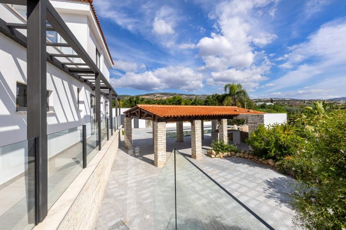 Image No.20-6 Bed House for sale