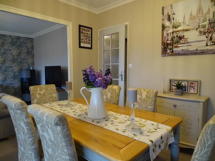 Image No.9-4 Bed House for sale