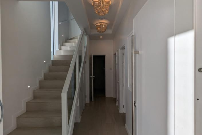 Image No.10-2 Bed Townhouse for sale