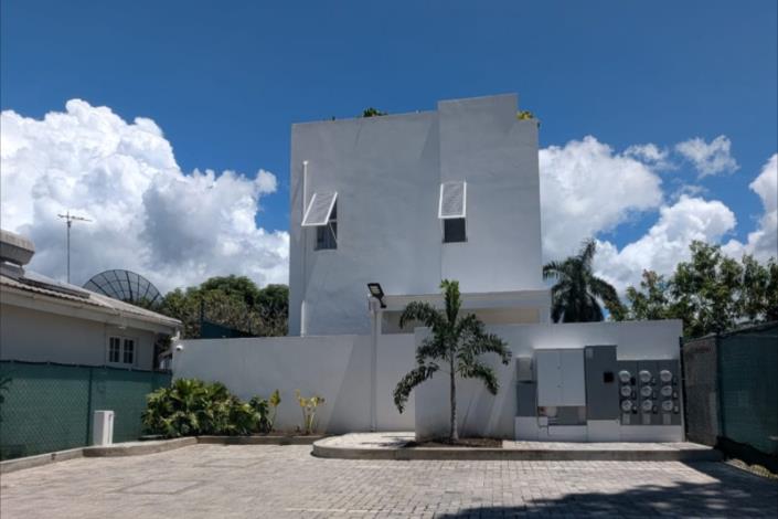 Image No.2-2 Bed Townhouse for sale