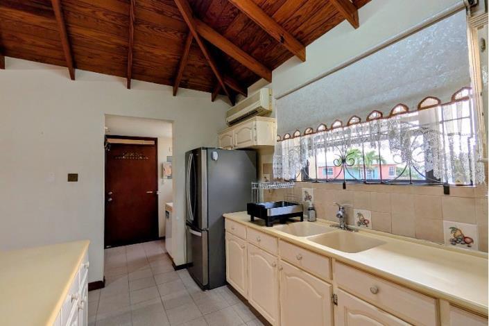 Image No.8-3 Bed House for sale