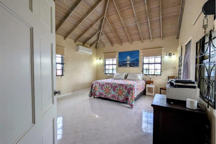 Image No.9-3 Bed House for sale