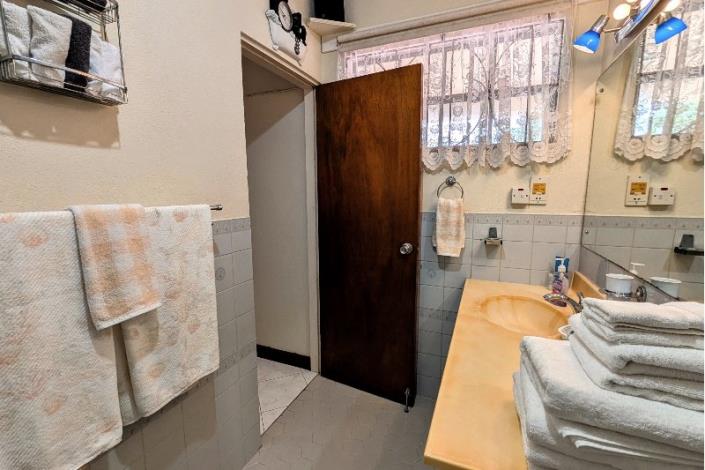 Image No.14-3 Bed House for sale