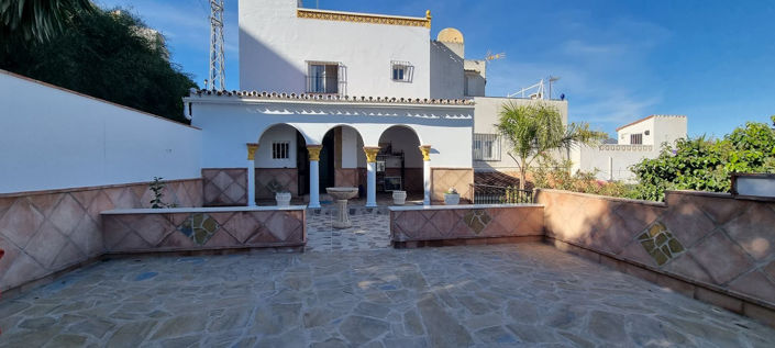 Image No.1-3 Bed Property for sale