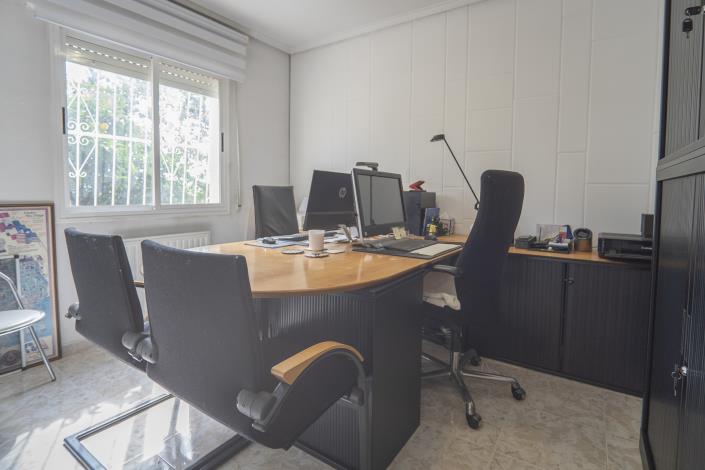 Image No.20-4 Bed Villa / Detached for sale