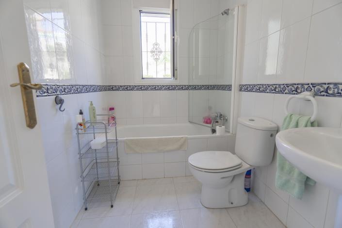 Image No.27-3 Bed Villa for sale