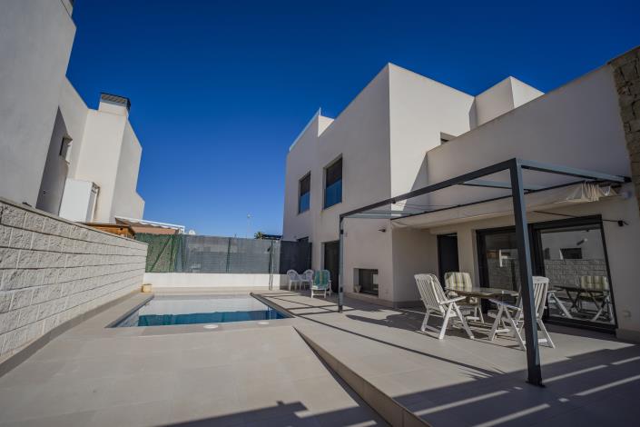 Image No.3-Villa / Détaché de 3 chambres à vendre à Dona Pepa