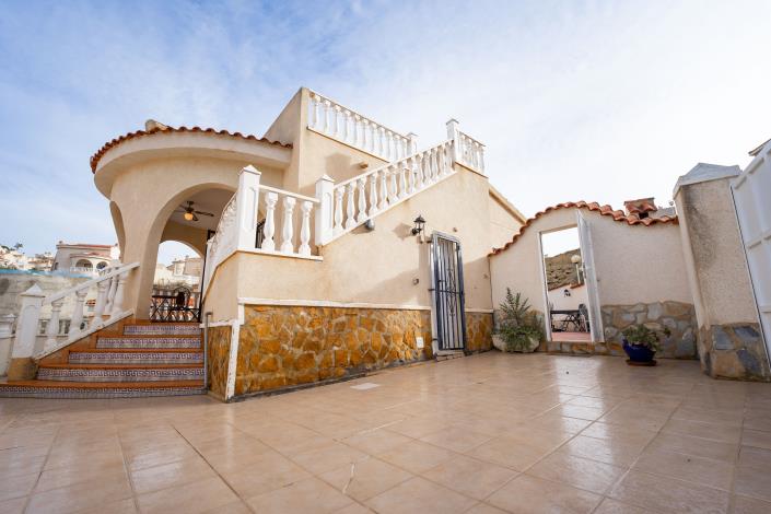 Image No.3-2 Bed House/Villa for sale