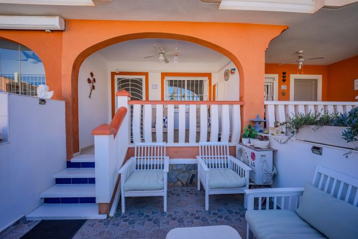 Image No.2-2 Bed Townhouse for sale