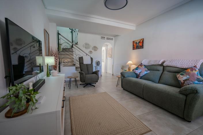 Image No.6-2 Bed Townhouse for sale