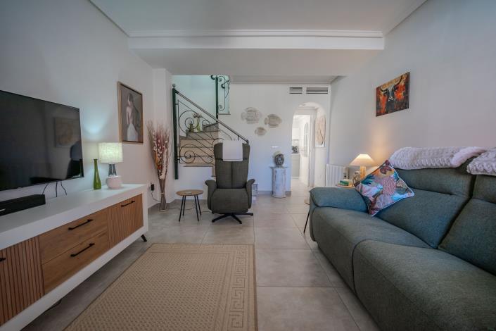 Image No.7-2 Bed Townhouse for sale