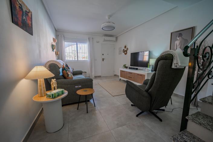 Image No.9-2 Bed Townhouse for sale