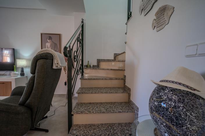 Image No.10-2 Bed Townhouse for sale